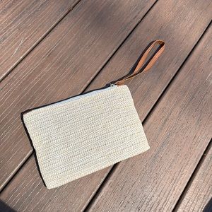 woven wristlet clutch